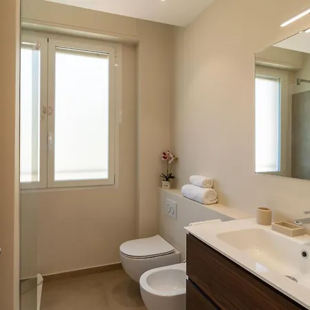 Guesthost - Lovely Sea View With Terrace And Balcony Appartamento Poggio (Imperia)