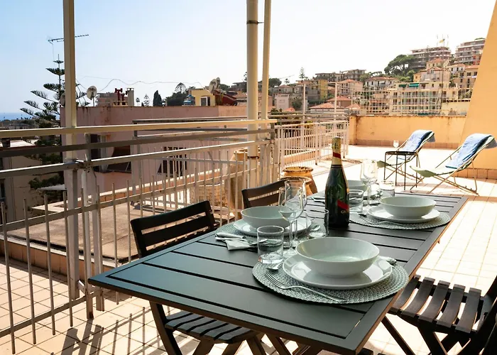 Guesthost - Lovely Sea View With Terrace And Balcony * Poggio (Imperia)