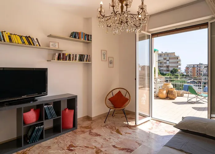 Guesthost - Lovely Sea View With Terrace And Balcony