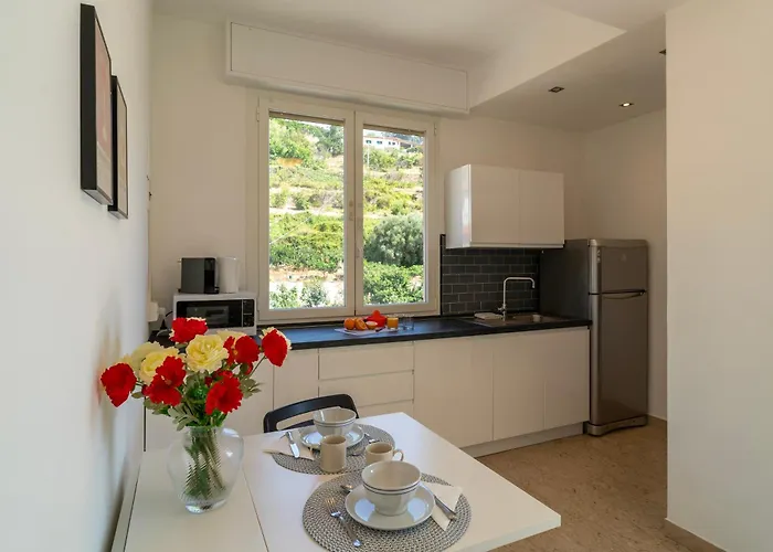 Guesthost - Lovely Sea View With Terrace And Balcony Apartment Poggio (Imperia)