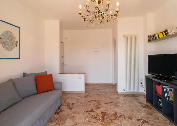 Guesthost - Lovely Sea View With Terrace And Balcony Apartment